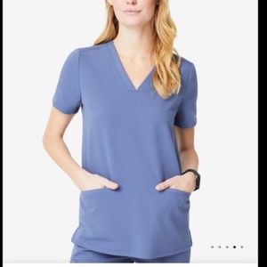 FIGS Big Sky Scrub Top NWOT